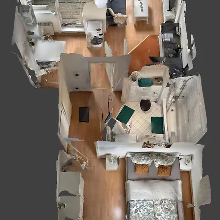 Cozy With Balkony Center