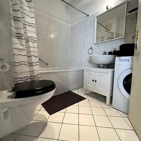 Appartement Cozy With Balkony Center