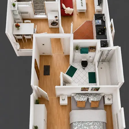 아파트 Cozy With Balkony Center