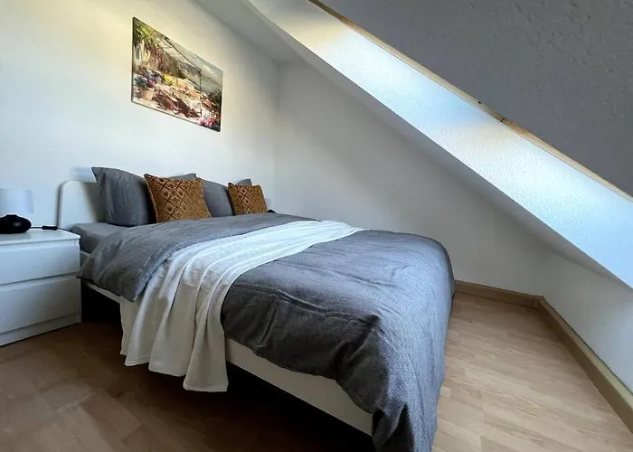 R&l Wettiner Strasse * لبسيا